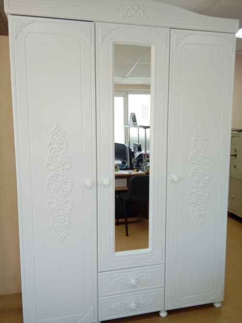 Шкаф трёхстворчатый с зеркалом Ассоль АС-27 белое дерево