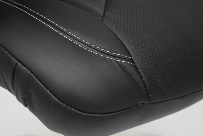 Кресло BOSS (хром) кож/зам, черный/черный перфорированный, 36-6/36-6/06